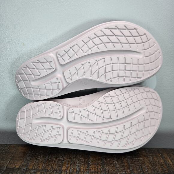 NEW Oofos Oolala Luxe Womens Size 6 Recovery Slip-On Flip Flop Sandals Pink - Picture 9 of 12